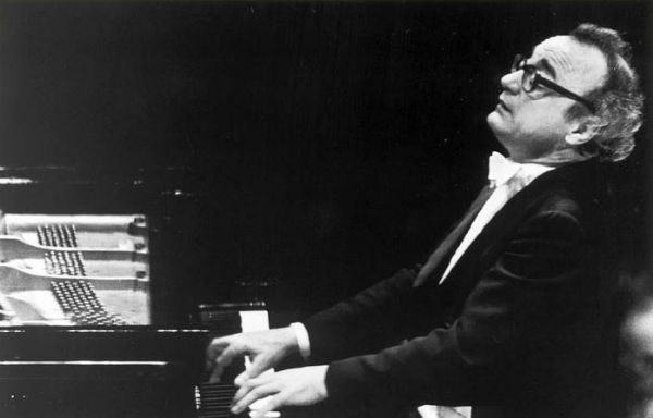 Pianist Alfred Brendel plays the piano