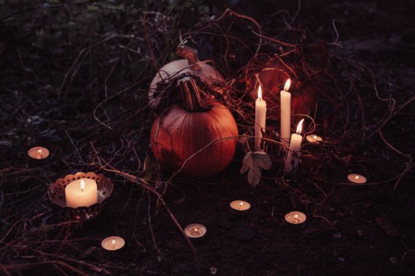 candles-and-pumpkins