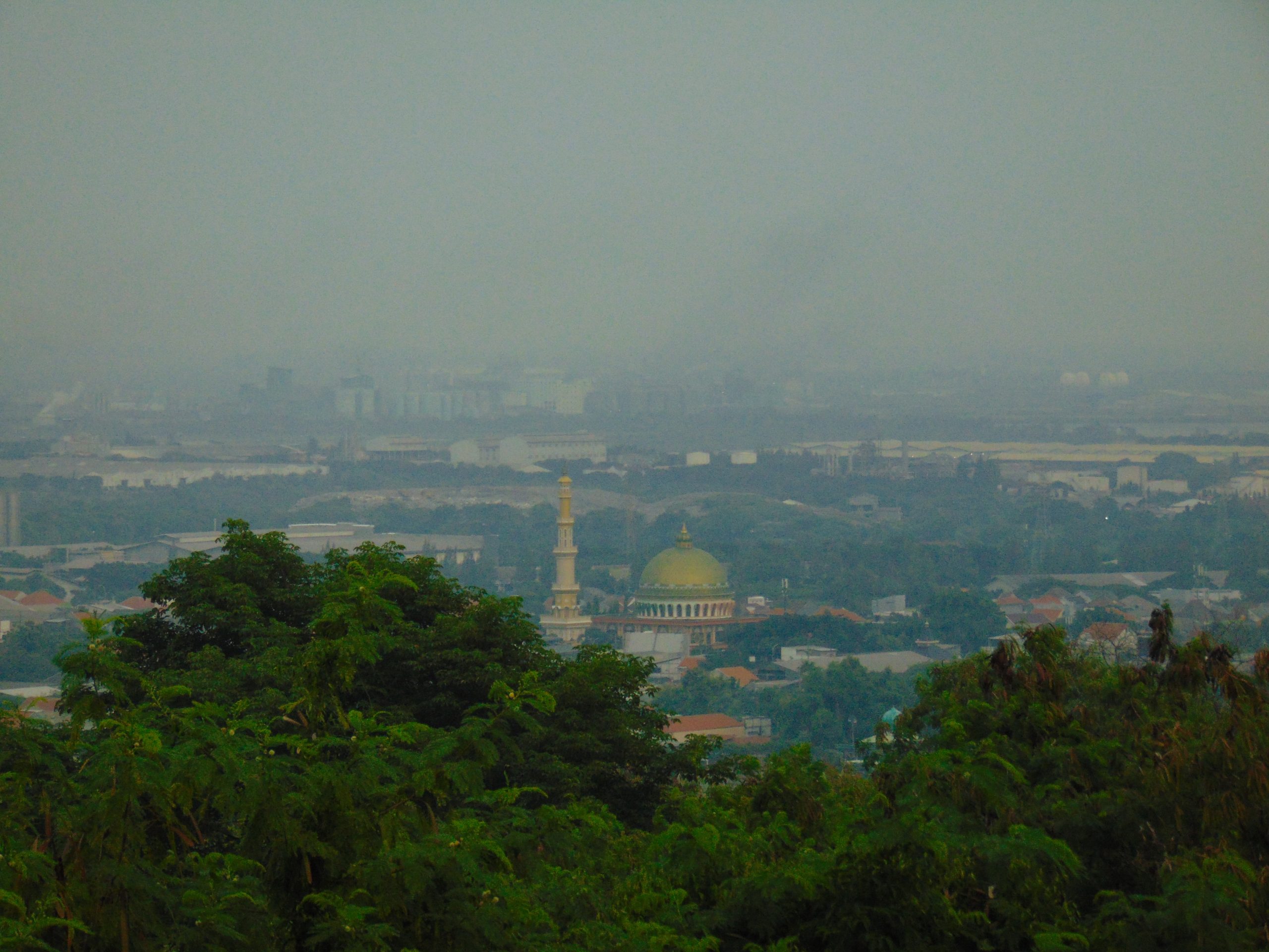 How Summer Weather and Air Pollution Coincide